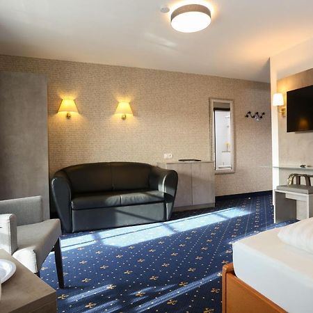 Hotel Zur Linde Kirchlinteln Экстерьер фото
