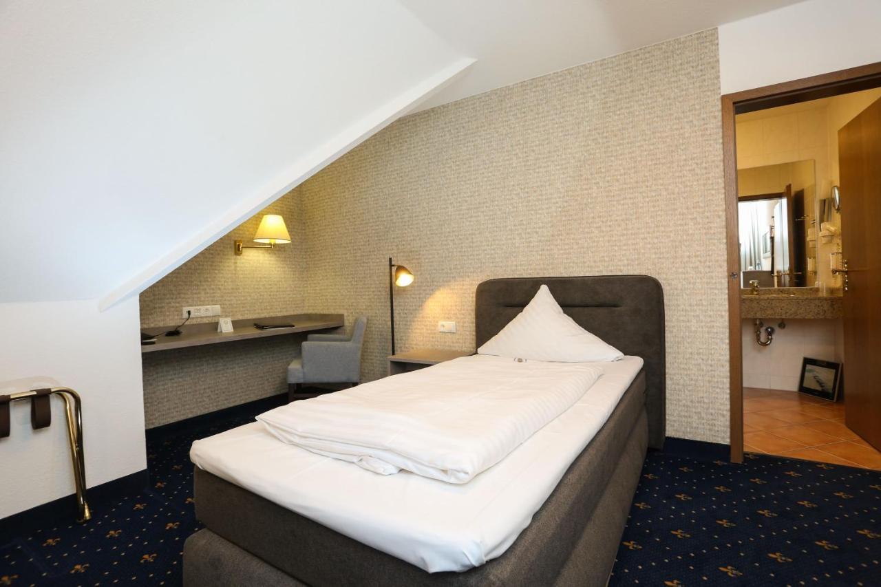 Hotel Zur Linde Kirchlinteln Экстерьер фото