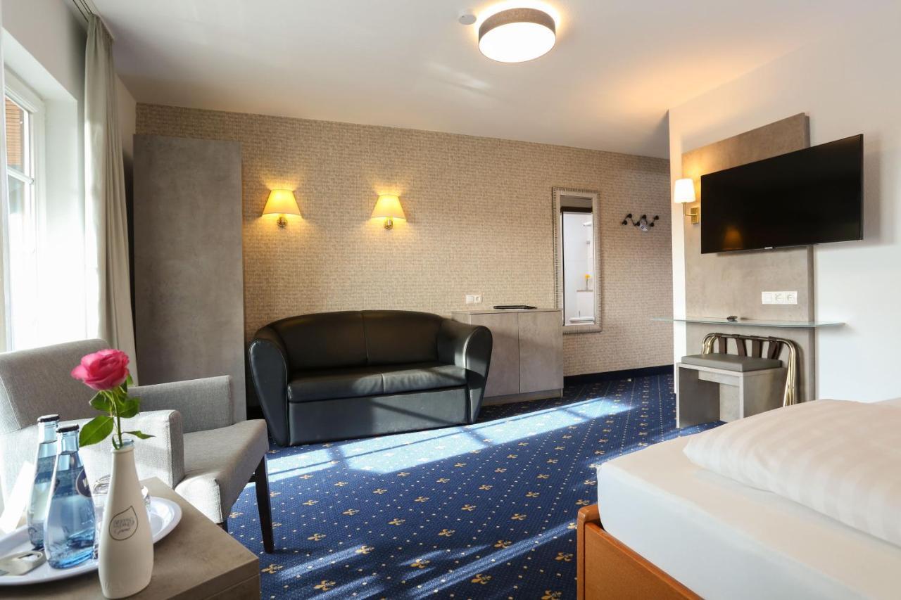 Hotel Zur Linde Kirchlinteln Экстерьер фото